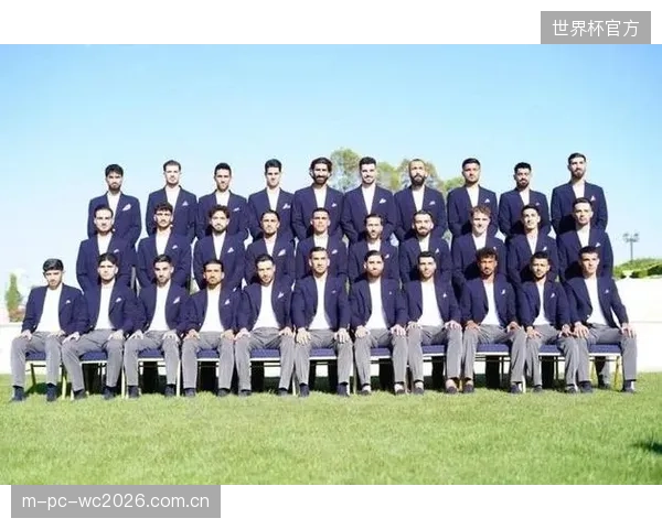 塔雷米在俱乐部的高光表现,使其在与新西兰中锋伍德的英超级别对话中备受期待。 塔雷米在俱乐部的高光表现,使其在与新西兰中锋伍德的英超级别对话中备受期待。